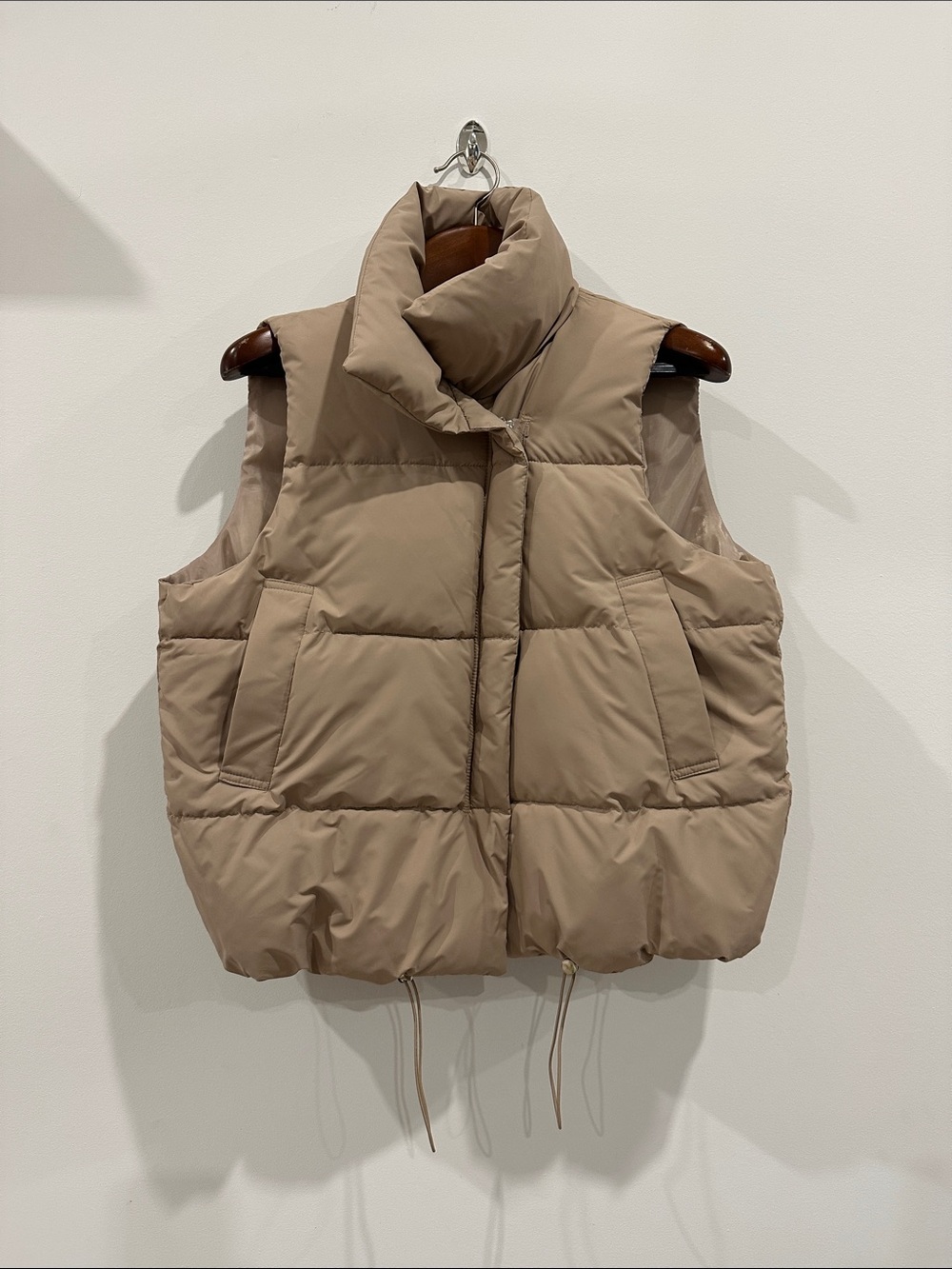 Sleeveless Quilted Puffer Vest in Taupe